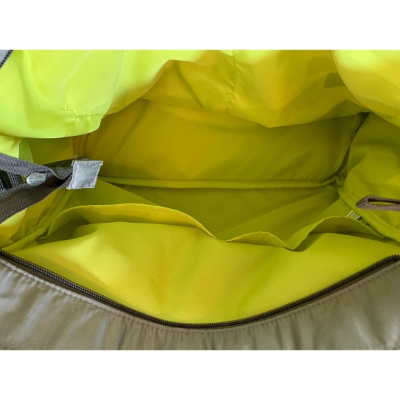 SkipHop, gray and lime green diaper bag EUC - Picture 11 of 16